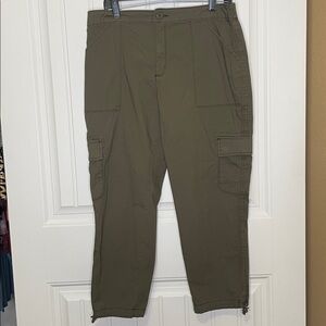 SOCIAL STANDARD BY SANCTUARY ARMY GREEN  CAPRI UTILITY PANTS SIZE XL